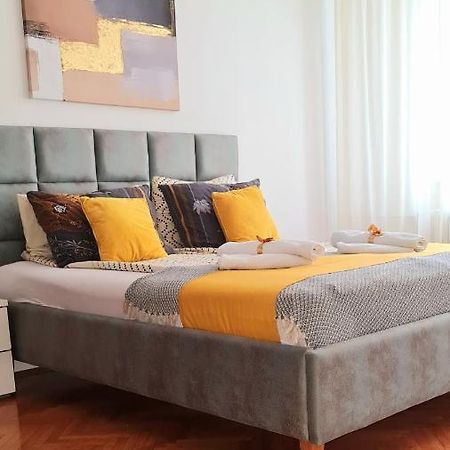 Downtown Star Apartment Beograd Eksteriør billede